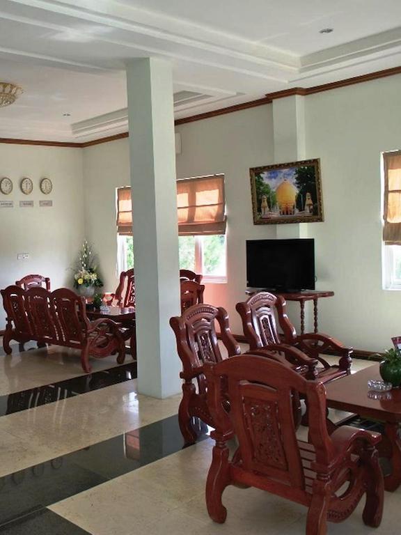 Myat Thinzar Hotel Oattara Thiri Екстер'єр фото